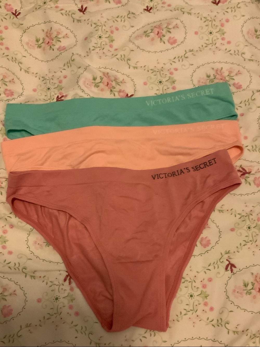 Victoria's Secret Women Bikini Briefs 3 Pack - NWOT